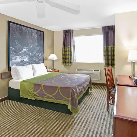 Super 8 By Wyndham Gurnee-3
