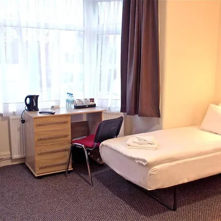 Central Hotel Golders Green-3
