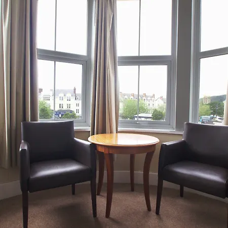 The Broadway Hotel-3