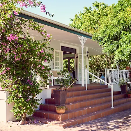 Corner House Residence-3