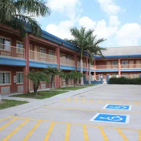 Quality Inn & Suites At The Outlets Mercedes-Weslaco-2