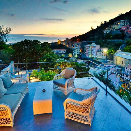 Cinqueterre Residence-3