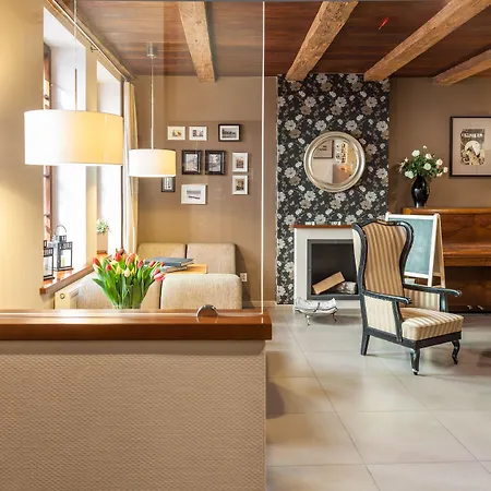 Hotel Czarna Roza-3