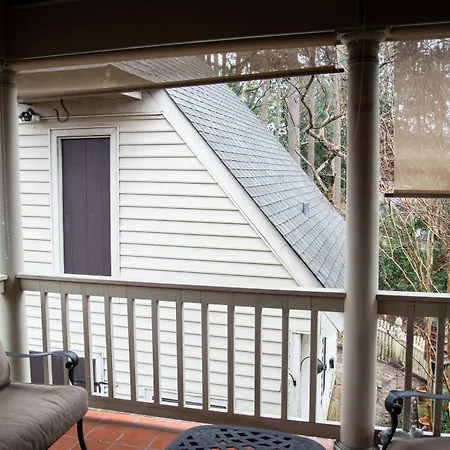 Williamsburg Sampler B & B-2