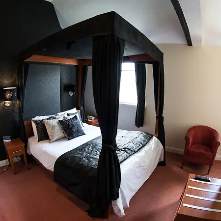Thomas James Hotel-3