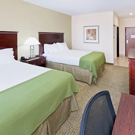 Holiday Inn Express & Suites Brownfield-3
