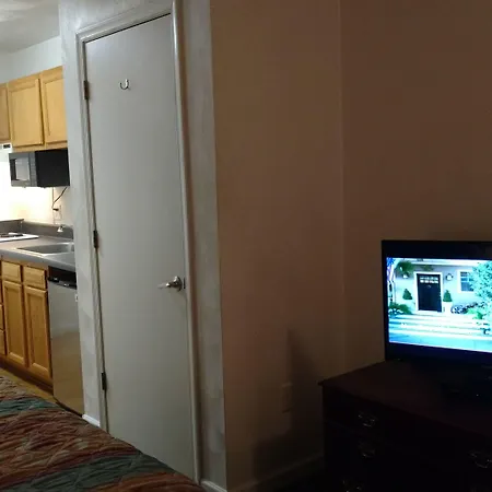 Affordable Suites Charlottesville-2