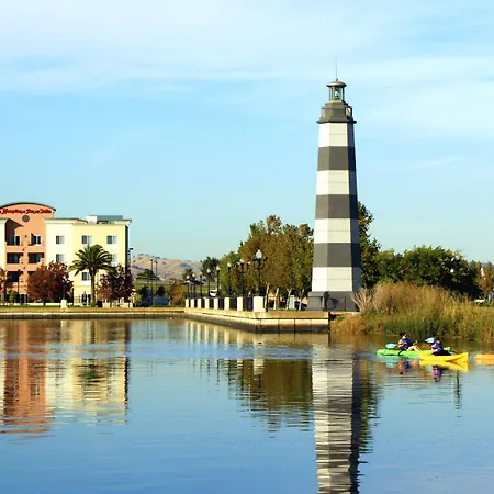 Hampton Inn & Suites Suisun City Waterfront-2