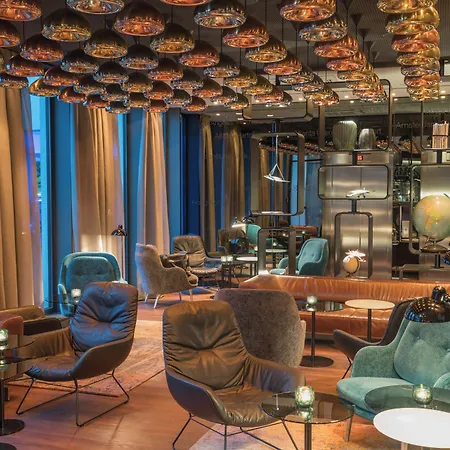 Motel One Hamburg-Airport-2