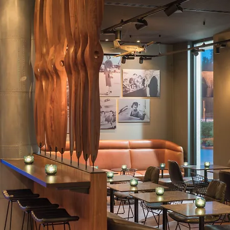 Motel One Hamburg-Airport-3