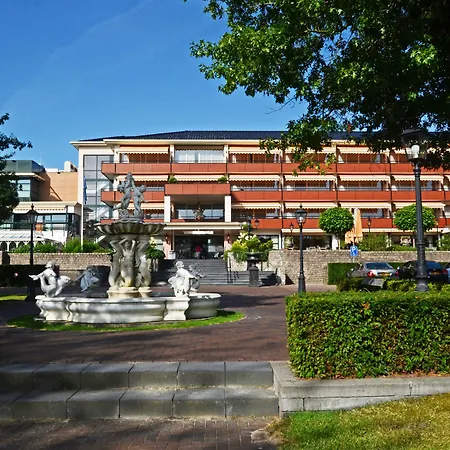 Fletcher Familiehotel De Hunzebergen-3
