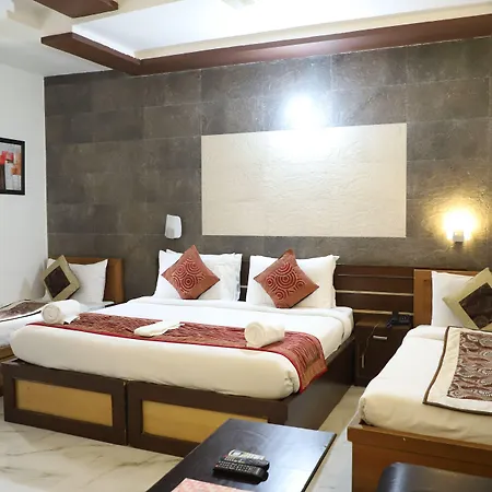 Optimum Tara Palace @ Taj-2