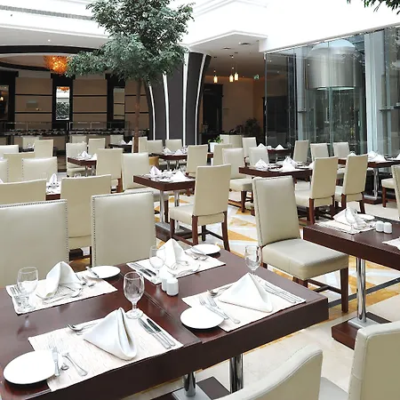 Sunday Hotel Holiday International Dubai-3