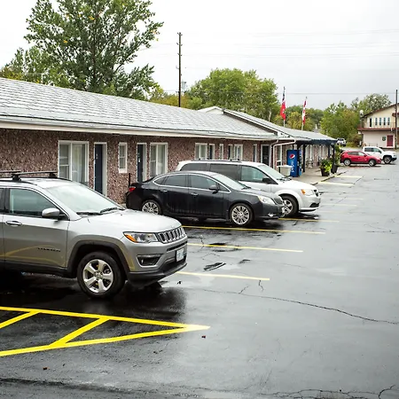 Moonlight Inn And Suites Sudbury-2