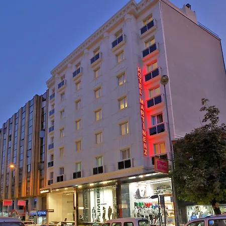 Martinenz Hotel Old City-3
