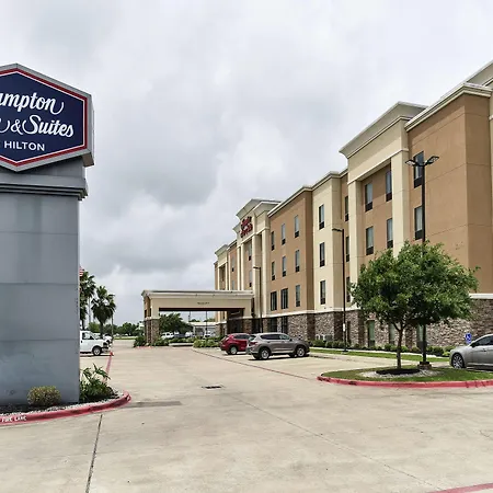 Hampton Inn & Suites Bay City-2