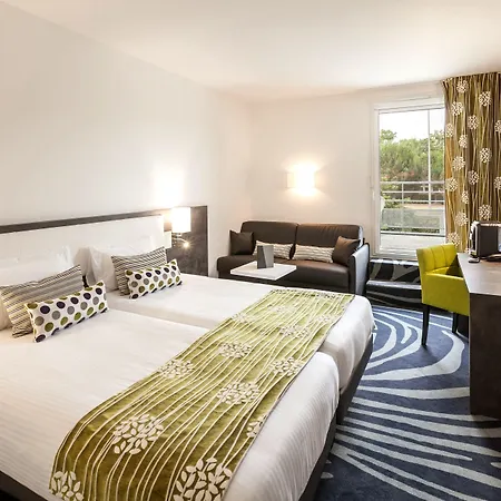Au Comté d'Ornon Hôtel&Spa-3
