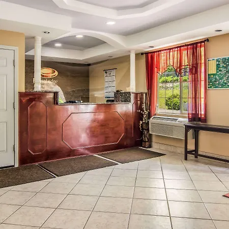 Econo Lodge Hotel Bradford-3