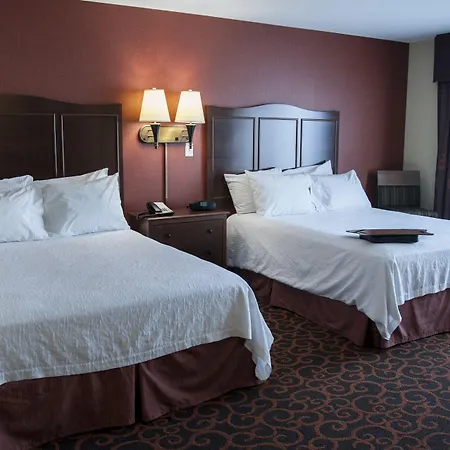 Hampton Inn & Suites Watertown-2