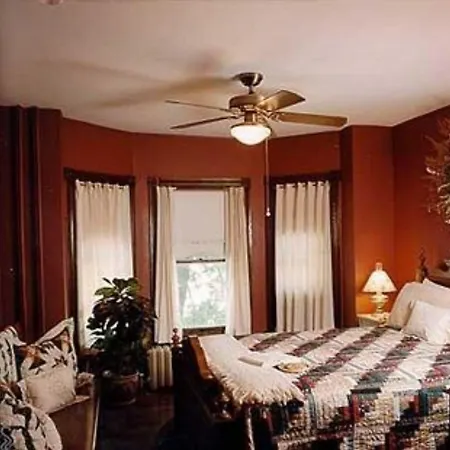 Brickhouse Inn B&B-3