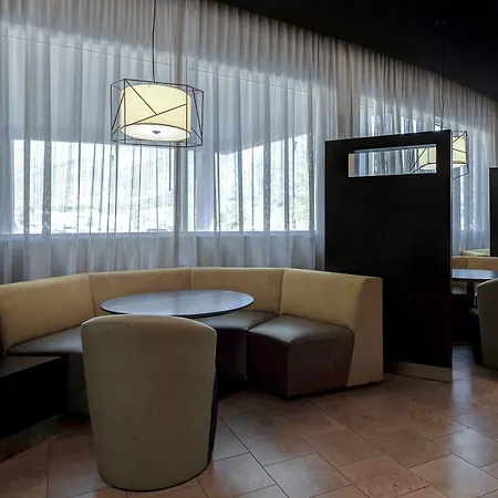 Courtyard By Marriott Glenwood Springs-2