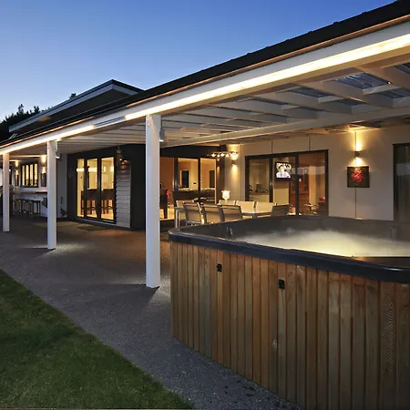 City Lights Boutique Lodge-2