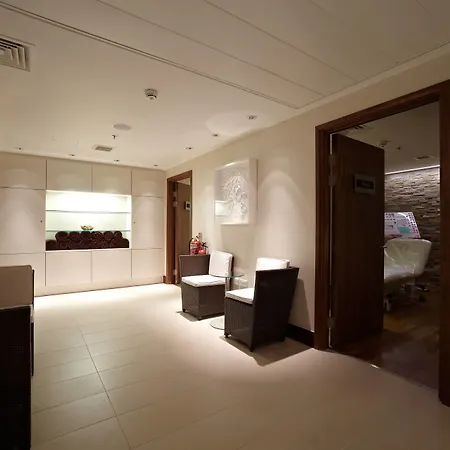 Lingfield Park Marriott Hotel & Country Club-3