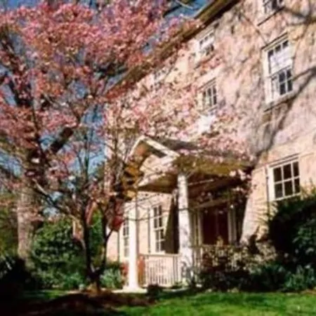 Wayside Inn Bed And Breakfast-3