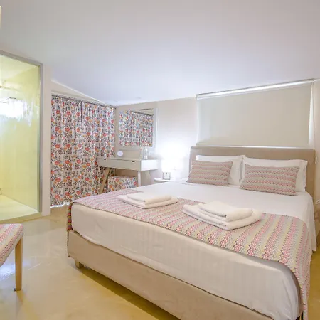 Koukounaria Hotel & Suites-3