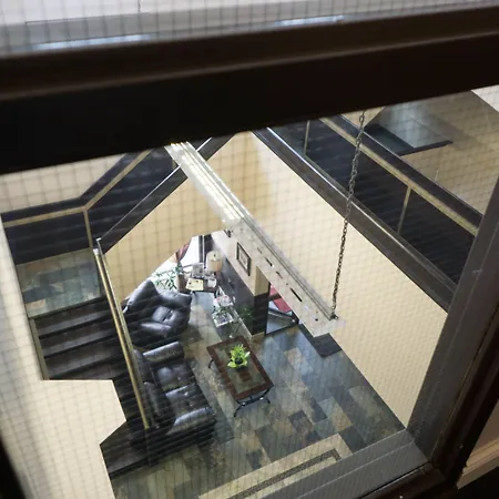 Econo Lodge Lloydminster-3