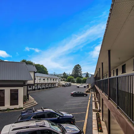 Canadas Best Value Inn & Suites Kamloops-2