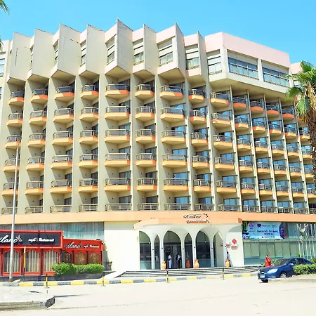 Aracan Pyramid Hotel-3