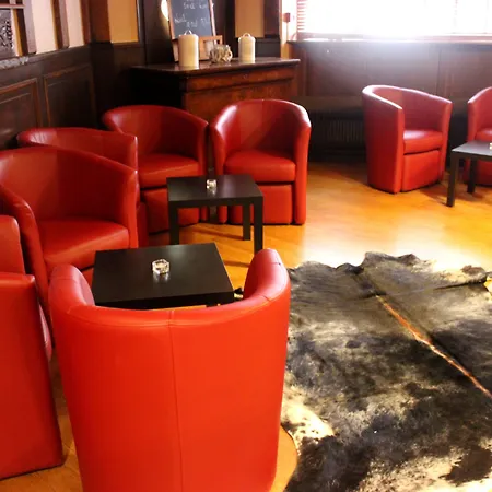 A La Maison Rouge Hotel & Restaurant-2