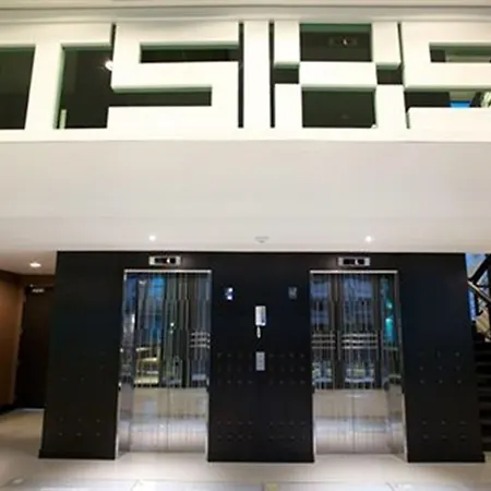 Tsix5 Hotel-2