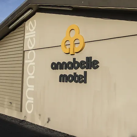 Annabelle Motel-3