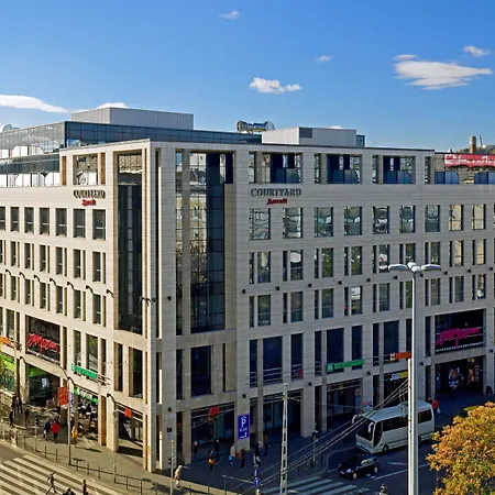 Courtyard By Marriott Budapest City Center-2