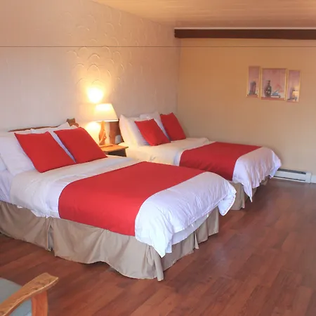 Motel Des Pays D'En Haut-2