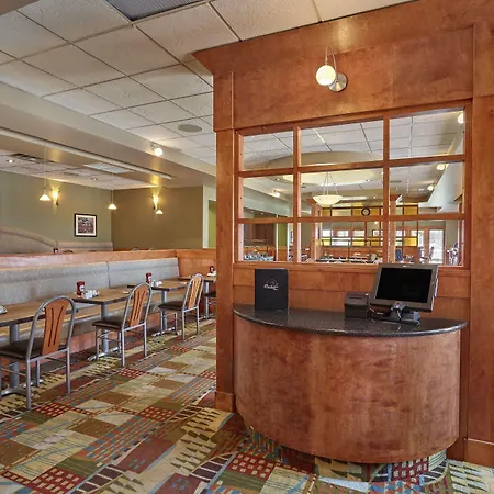 Neighbourhood Inn Hotels In Bonnyville-3