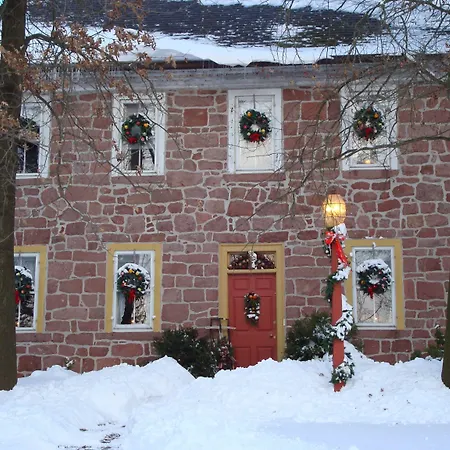 Brownstone Colonial Inn-2