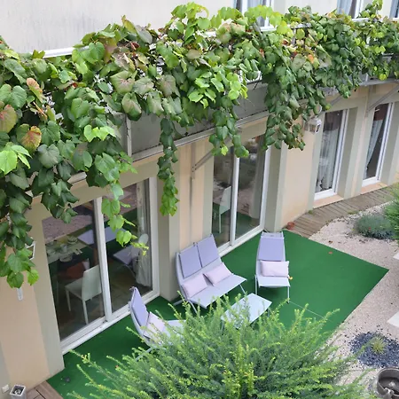Logis Hotel La Villa Boucicaut-2