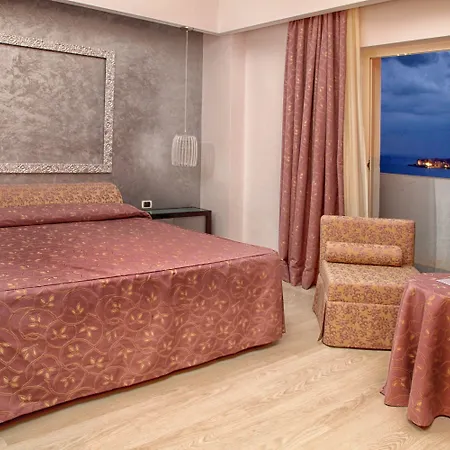 Hotel Santa Lucia Le Sabbie D'Oro-3