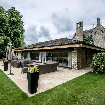 Stonehouse Court Hotel - A Bespoke Hotel-2