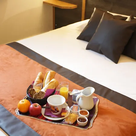 Hotel Foch-3