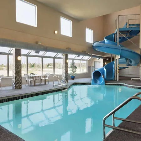 Days Inn By Wyndham Regina Airport West-3