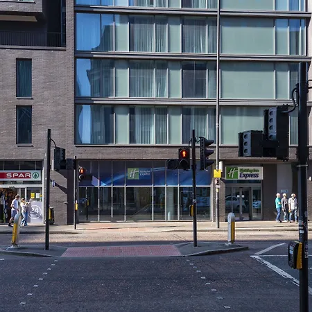 Holiday Inn Express Manchester City Centre By Ihg-3