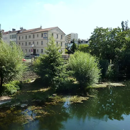 Hotel Du Moulin-2