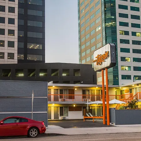 The Tangerine - A Burbank Hotel-2