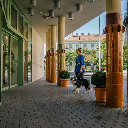 Corso Hotel Pecs-3