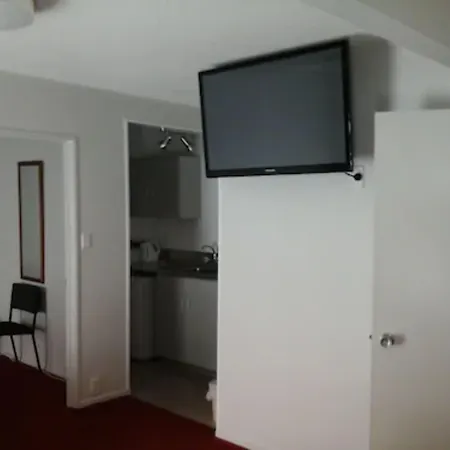 Carrington Motel-2
