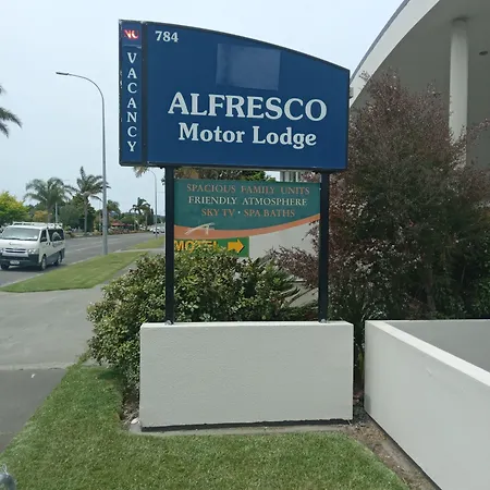 Alfresco Motor Lodge-2